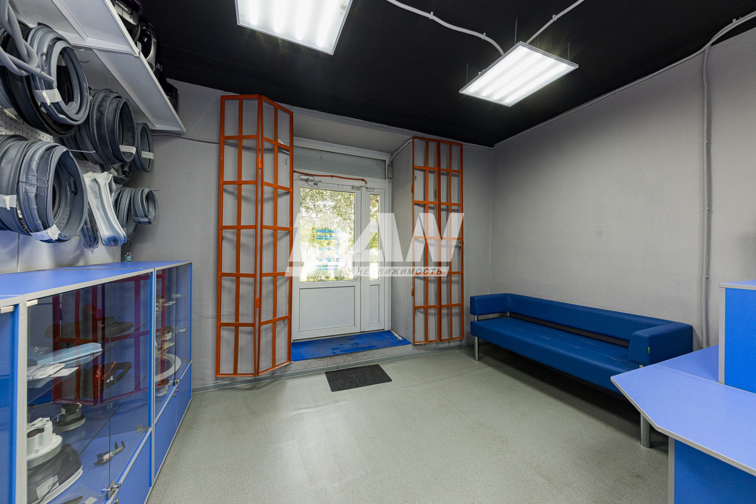 Помещение свободного назначения 353 м²