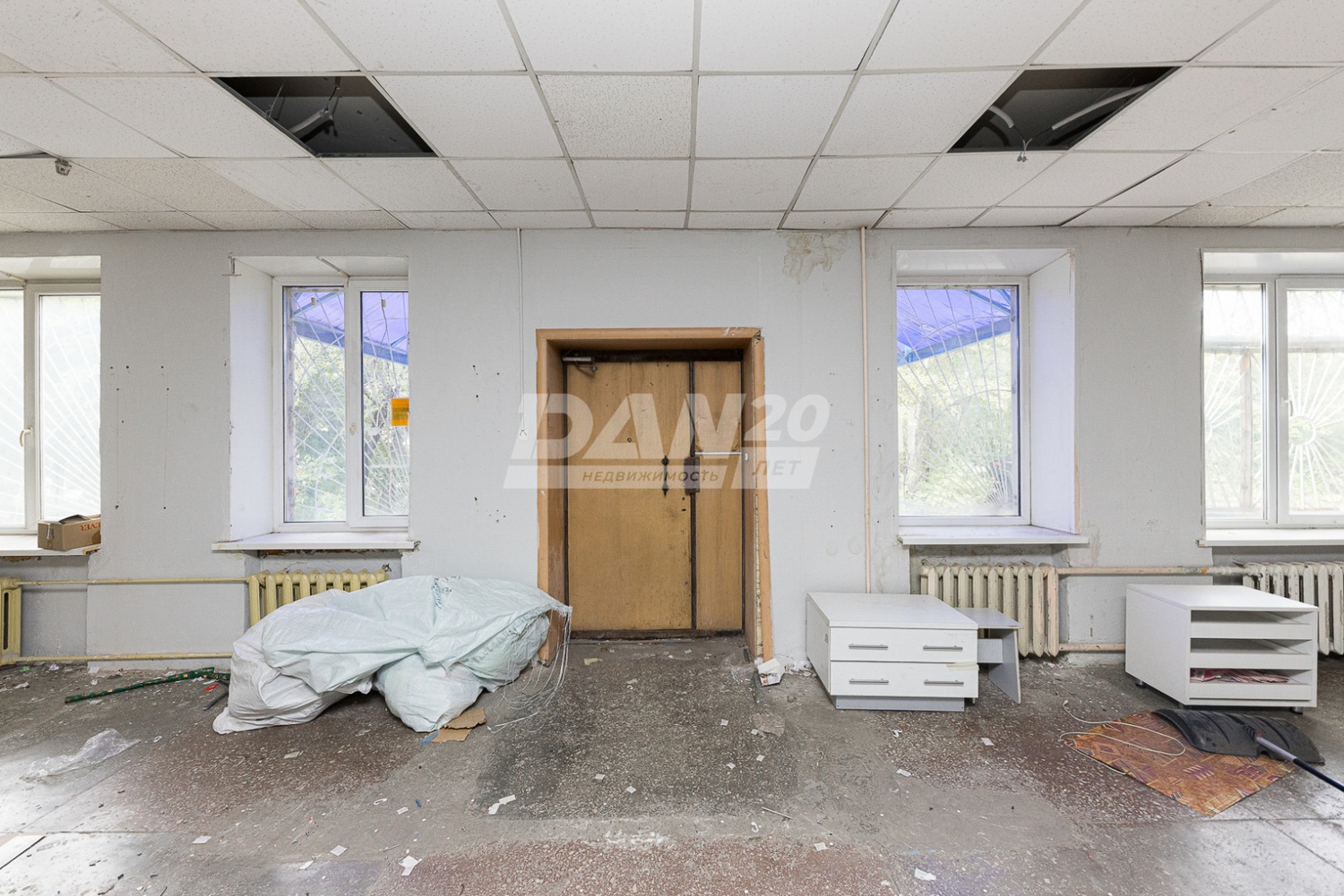 Торговое помещение 300 м²