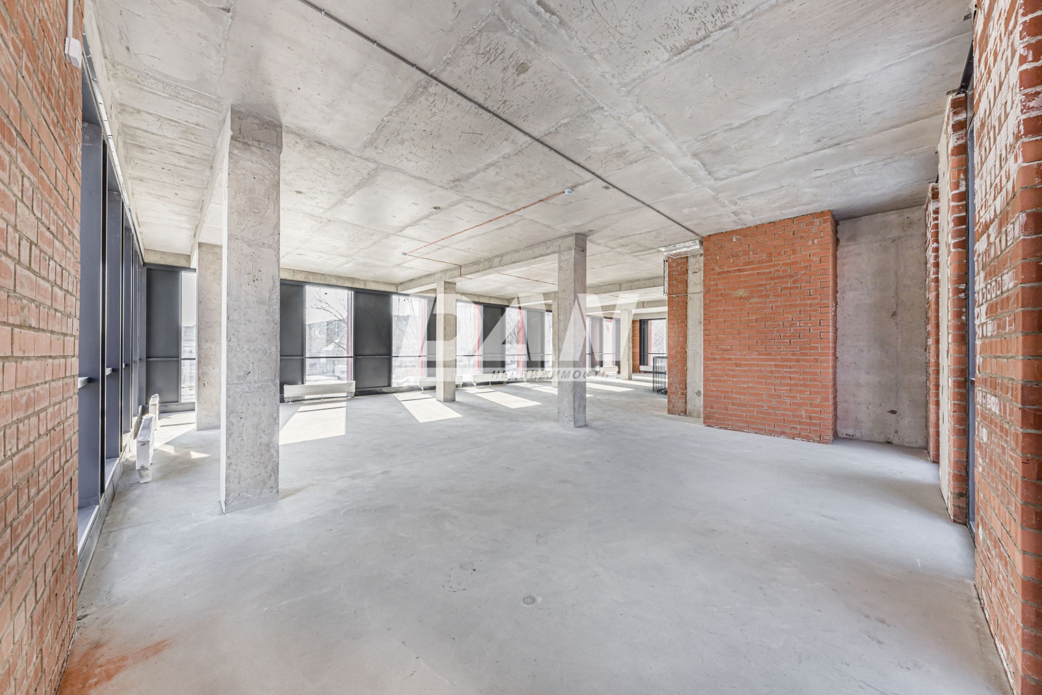 Торговая площадь 459,6 м²