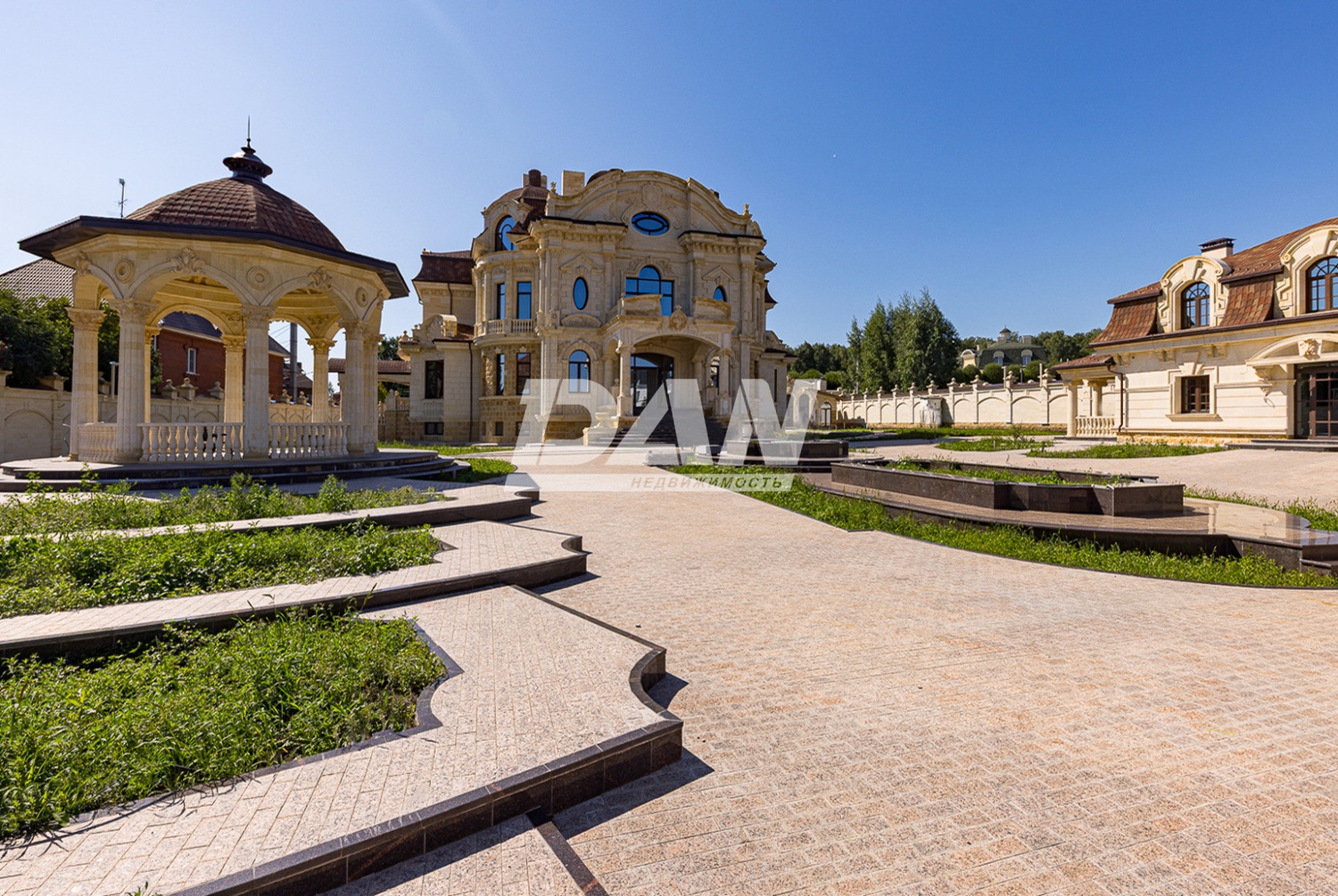 Помещение свободного назначения 1736,3 м²