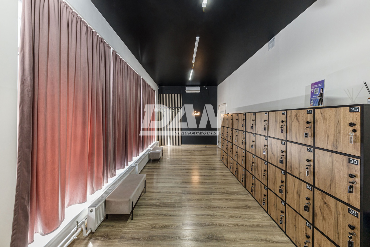 Помещение свободного назначения 271 м²