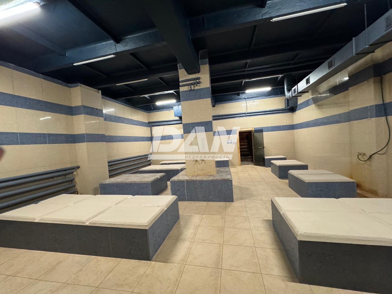 Помещение свободного назначения 818,6 м²