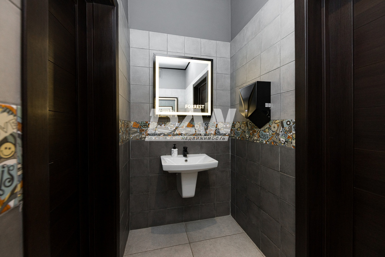 Помещение свободного назначения 573,2 м²