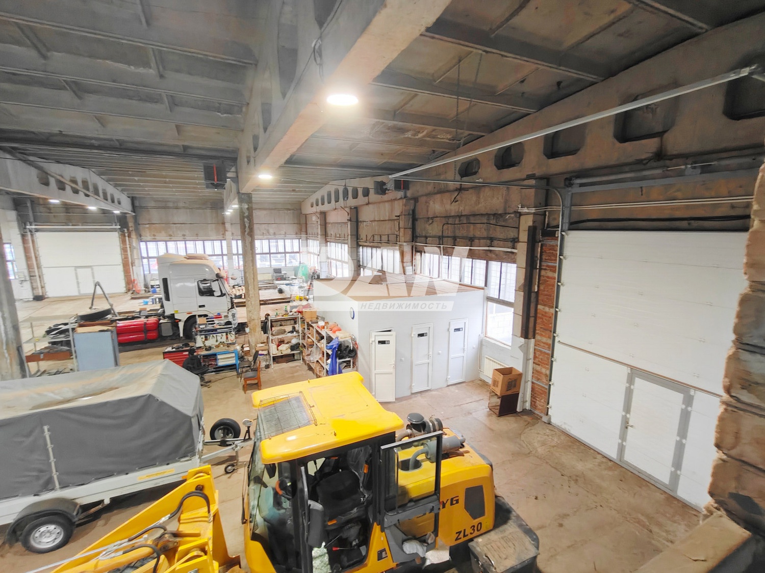 Помещение свободного назначения 1000 м²