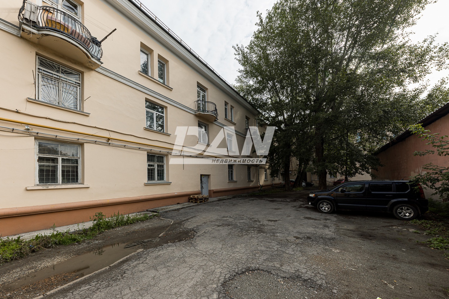 Помещение свободного назначения 353 м²