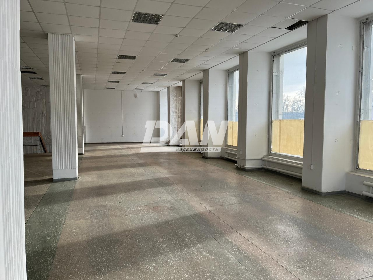 Помещение свободного назначения 450 м²