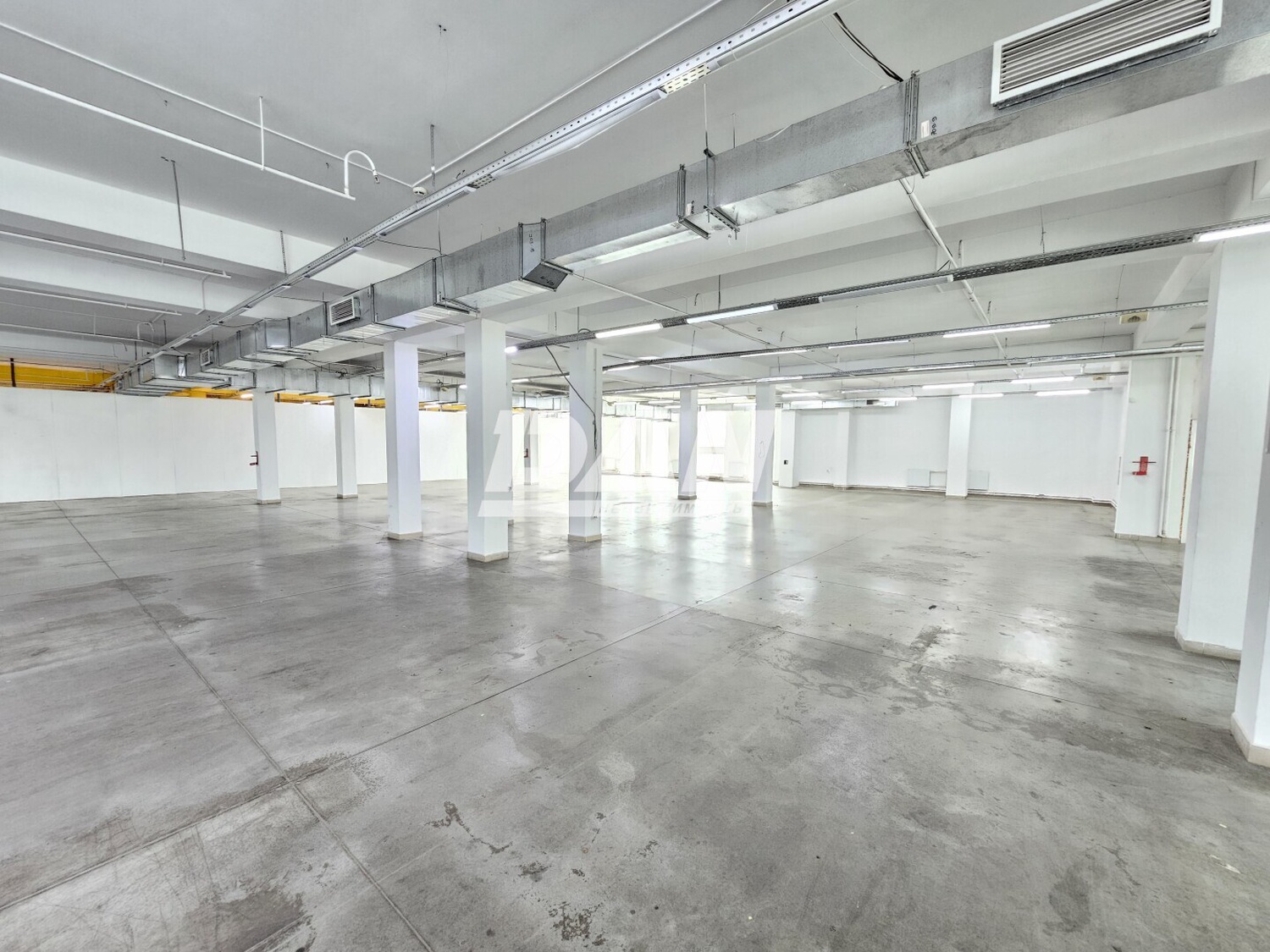 Помещение свободного назначения 401,8 м²