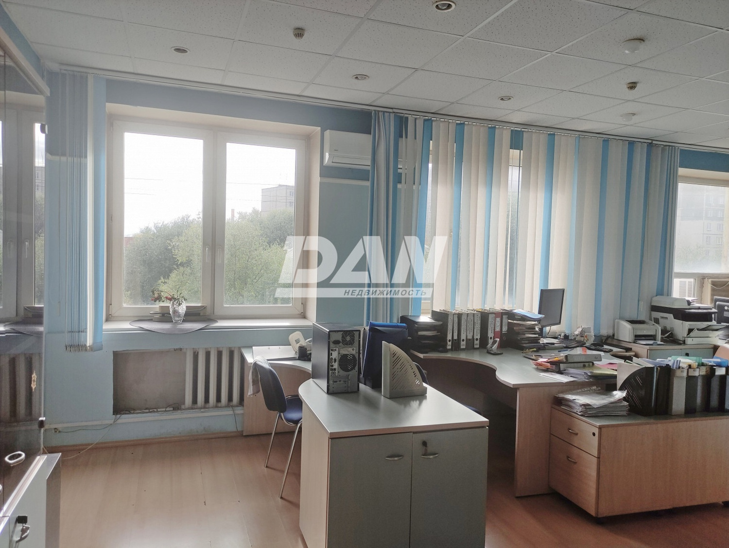 Офис 1030,2 м²