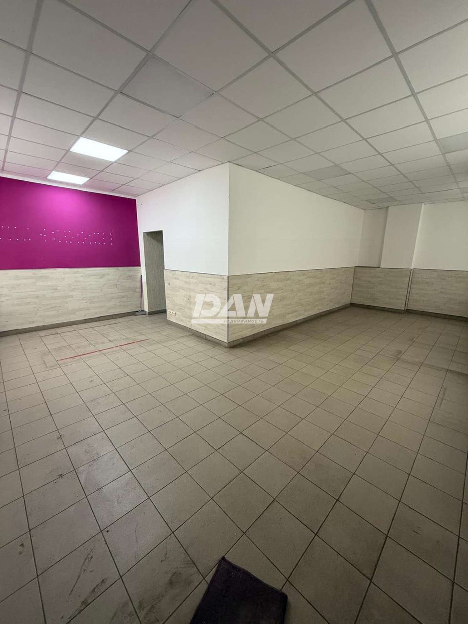 Торговое помещение 107,8 м²