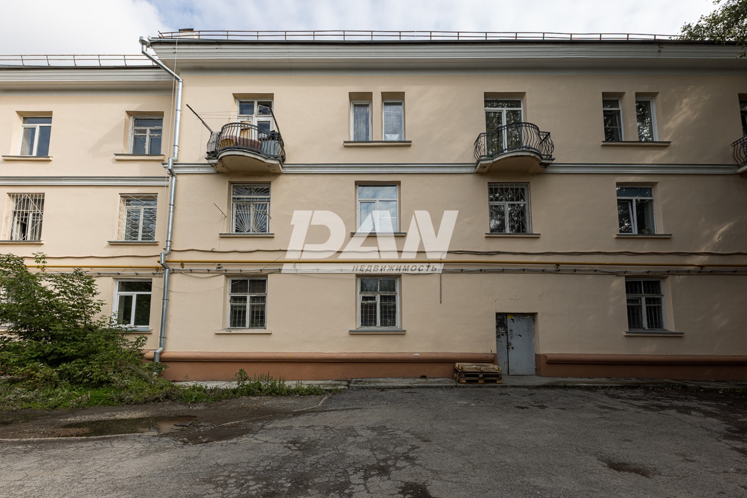 Помещение свободного назначения 353 м²