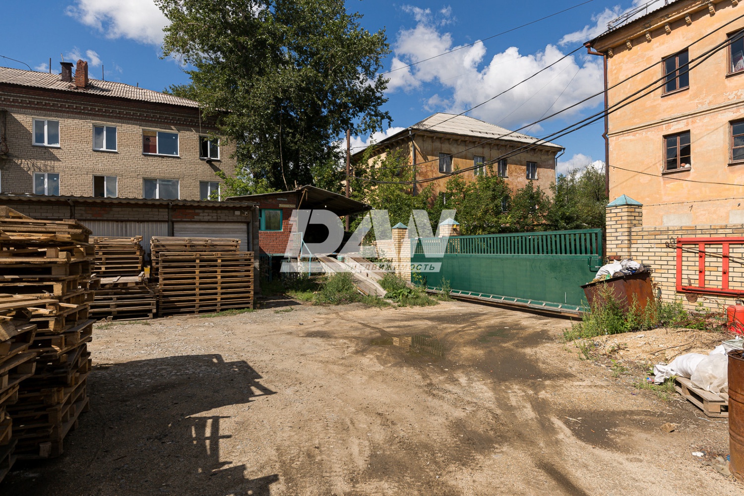 Земельный участок 1500 м²