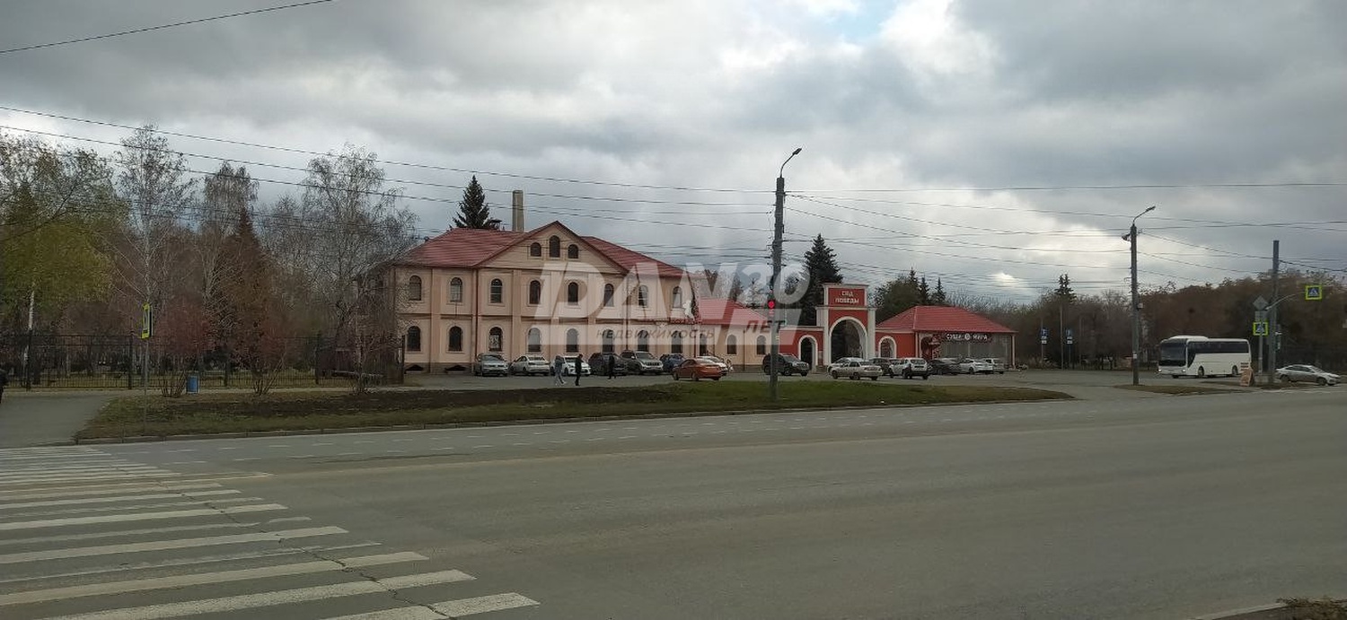 Помещение свободного назначения 587,8 м²
