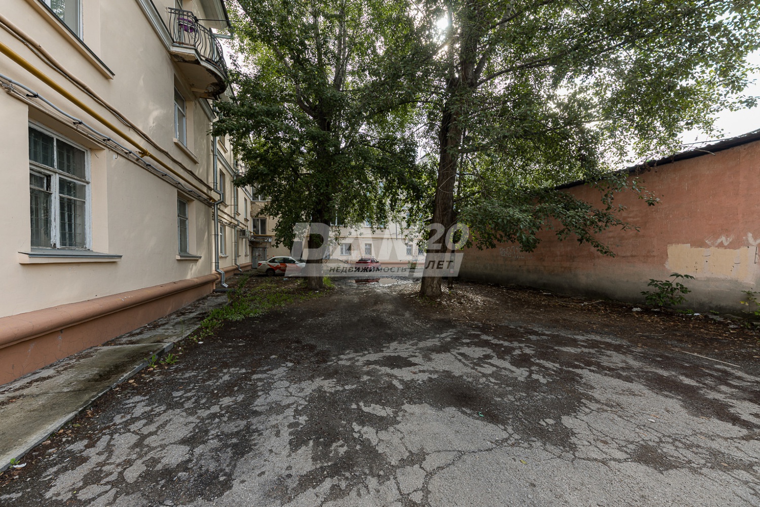 Помещение свободного назначения 353 м²