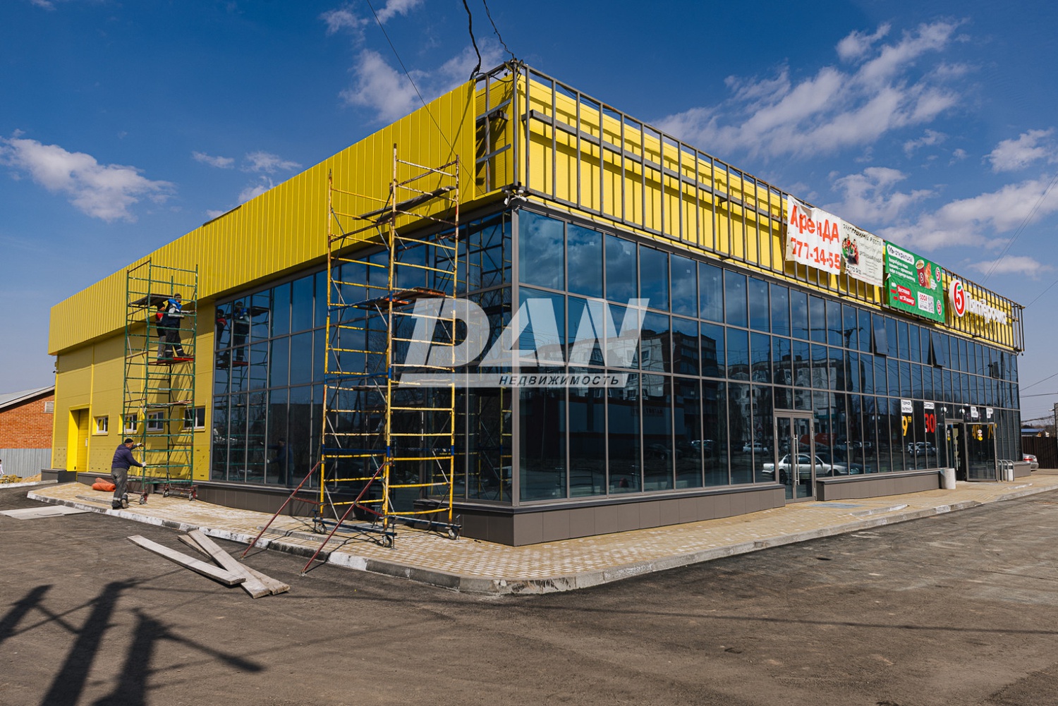 Торговое помещение 378,3 м²