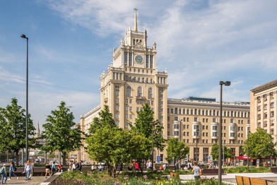 «Галс-Девелопмент» выставила на электронные торги отель «Пекин» в центре Москвы