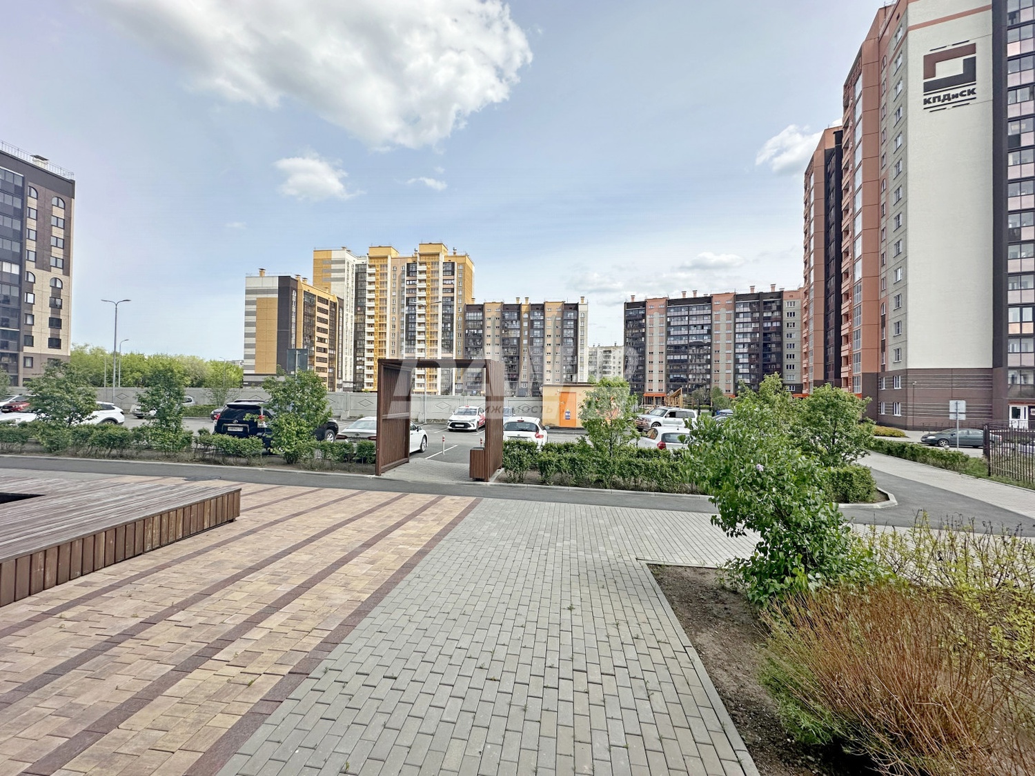 Торговое помещение 270 м²