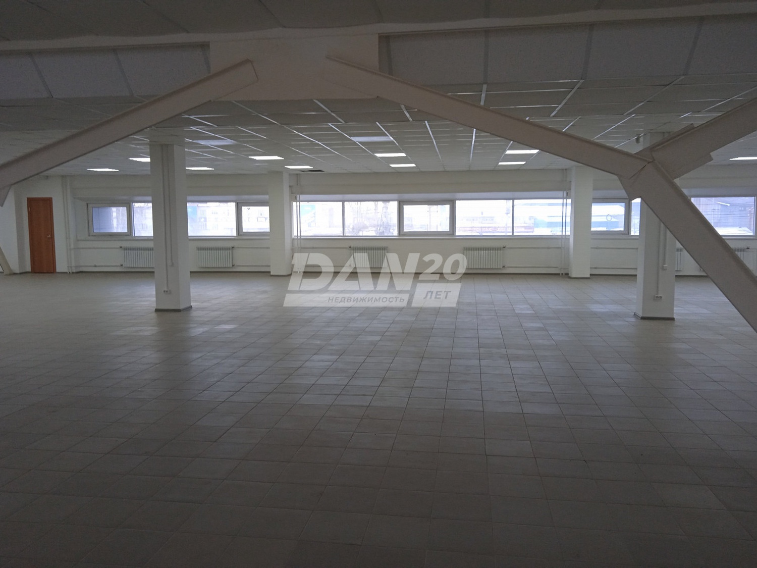 Помещение свободного назначения 600 м²