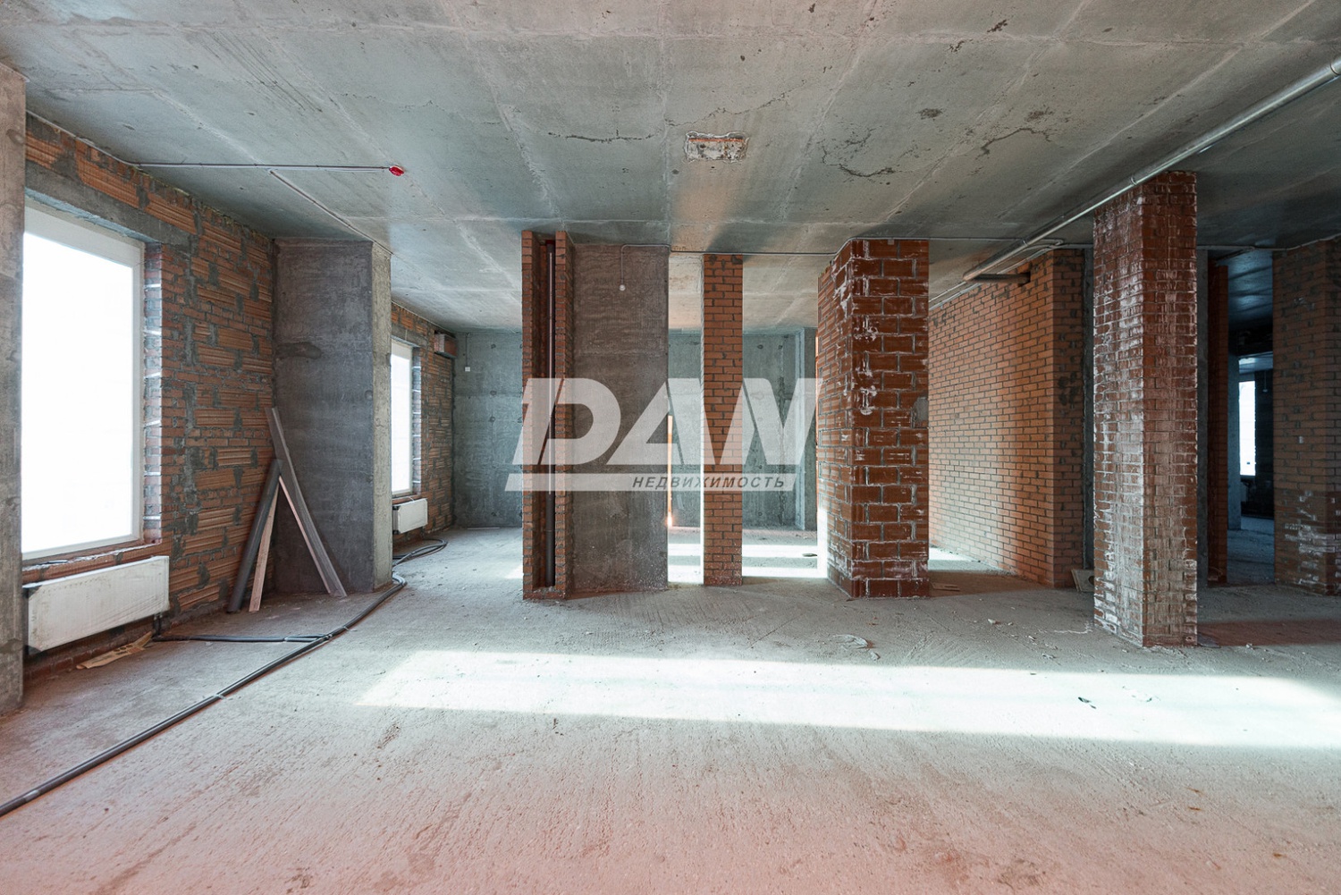 Торговая площадь 313,6 м²