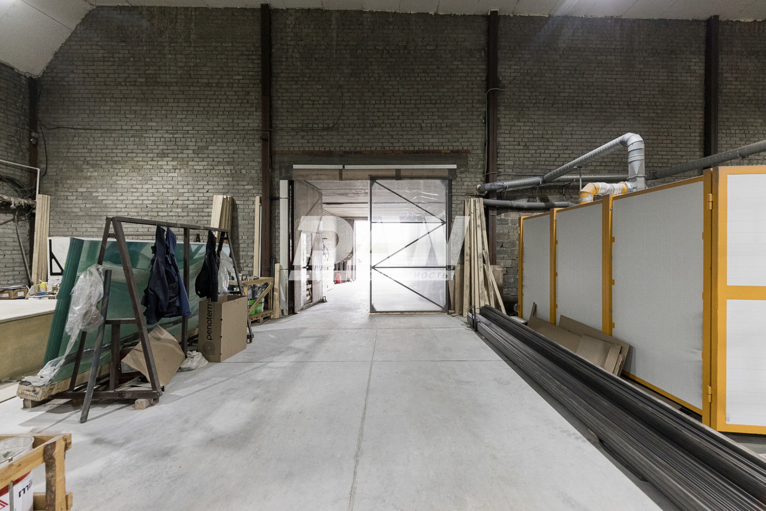 Склад 983 м²