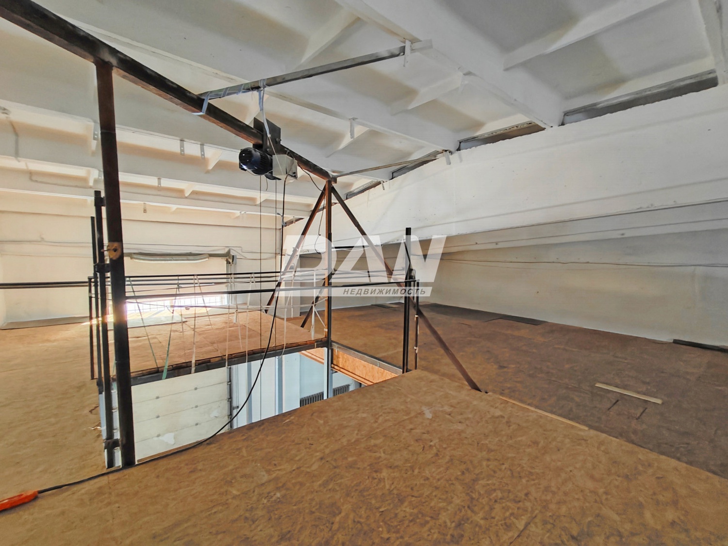 Склад 891,8 м²