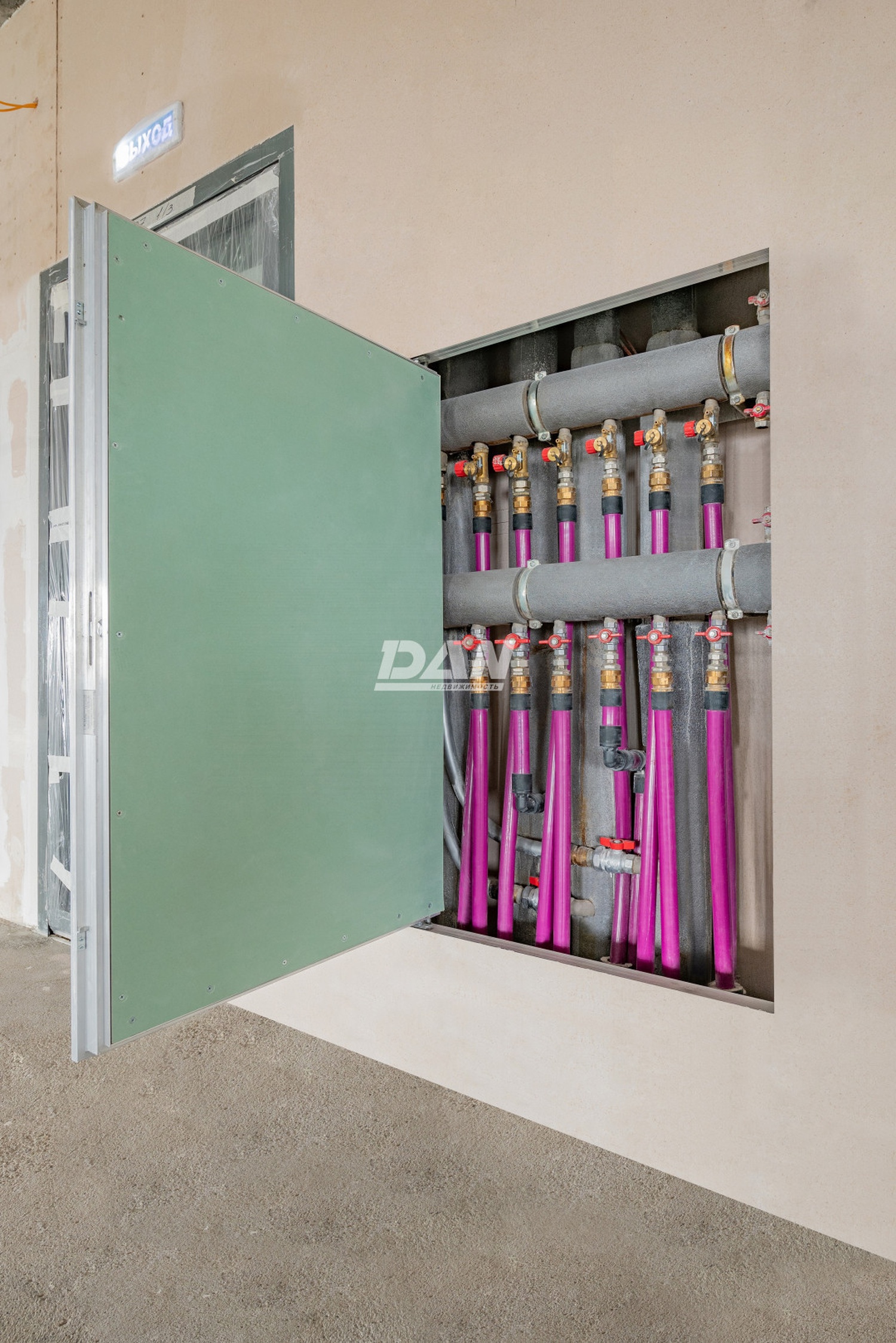 Торговая площадь 13515 м²