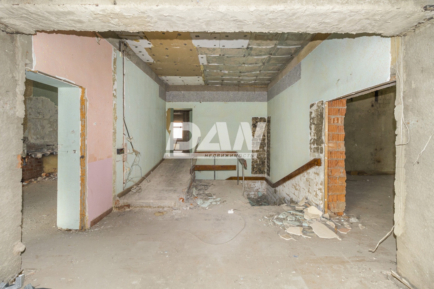 Помещение свободного назначения 520 м²