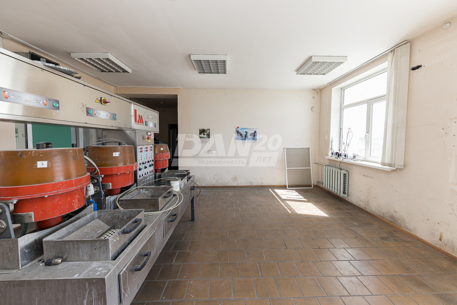 Помещение свободного назначения 1380 м²
