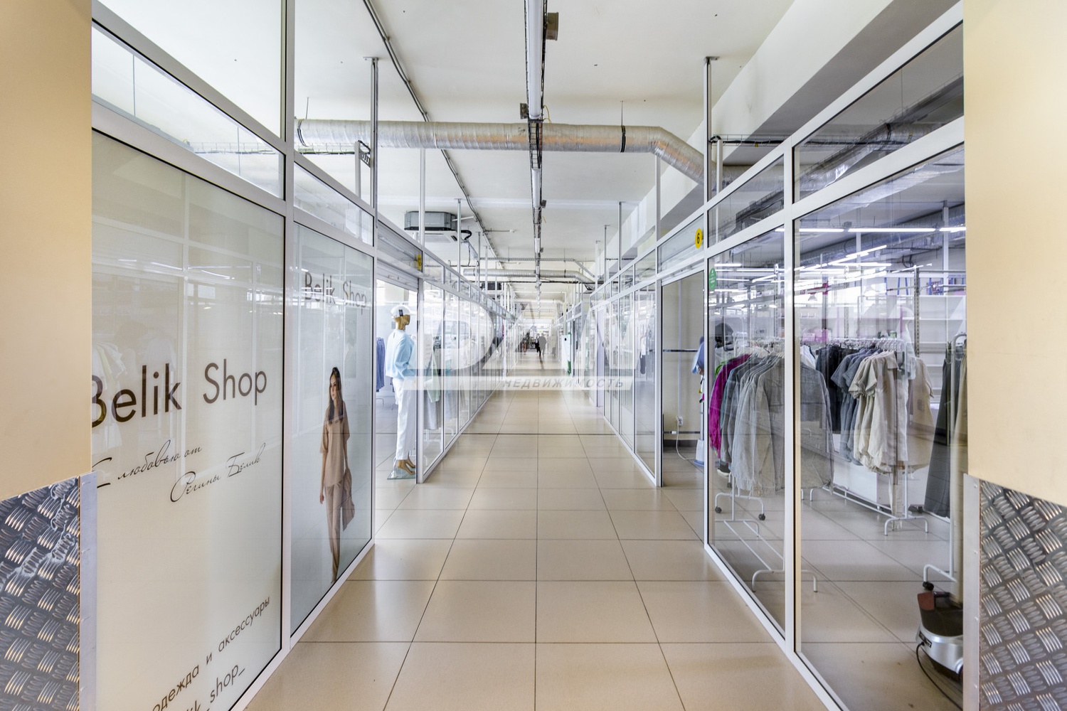 Торговая площадь 3431 м²