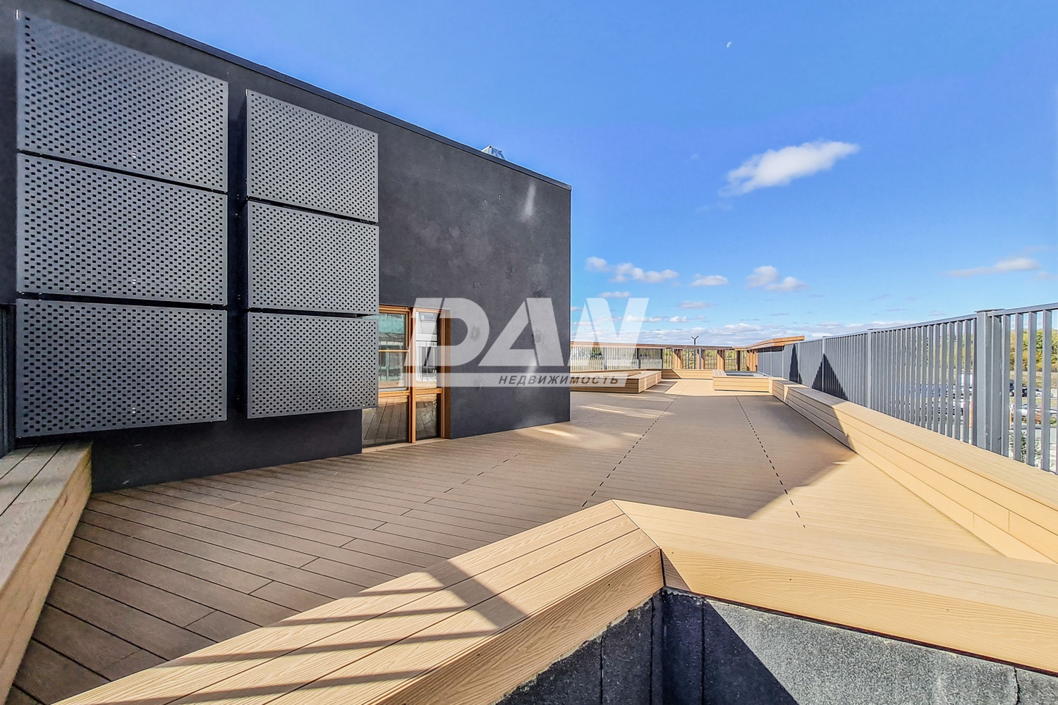 Торговая площадь 599,7 м²