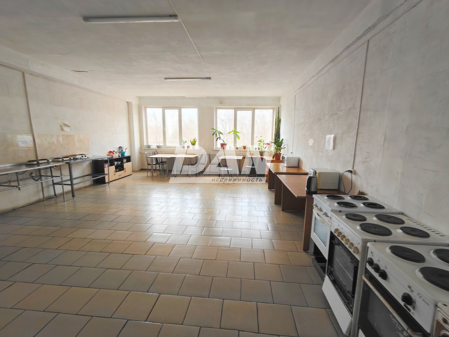 Помещение свободного назначения 4439,9 м²