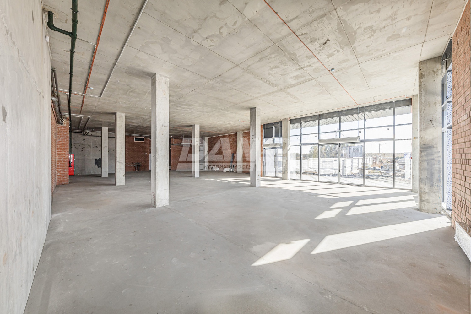 Помещение свободного назначения 641,3 м²