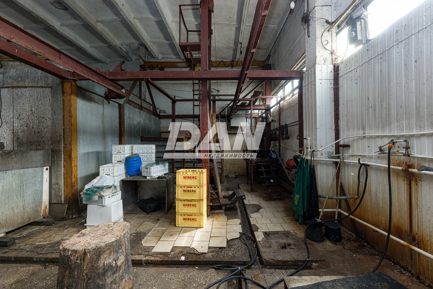 Помещение свободного назначения 276 м²