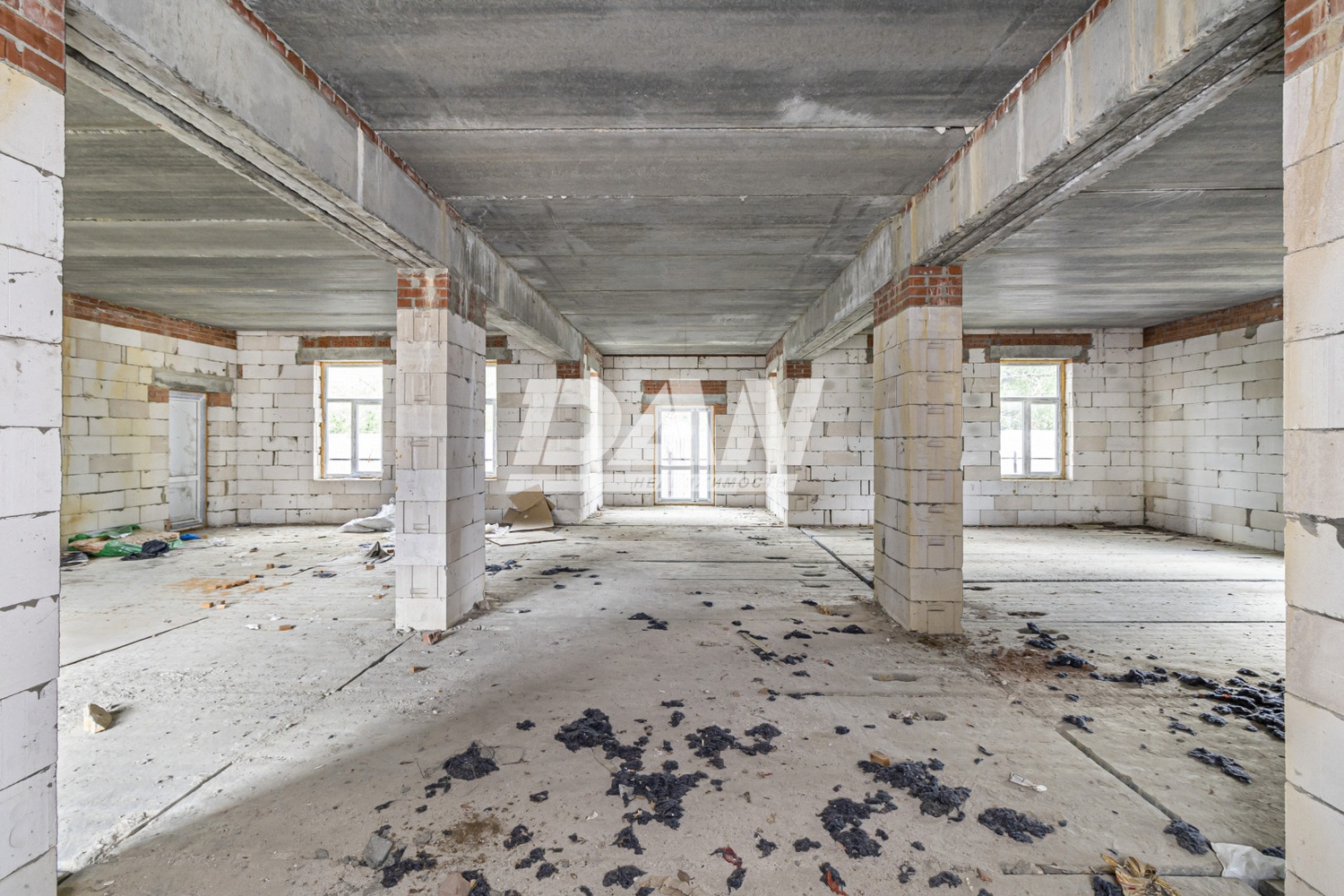 Помещение свободного назначения 1032 м²