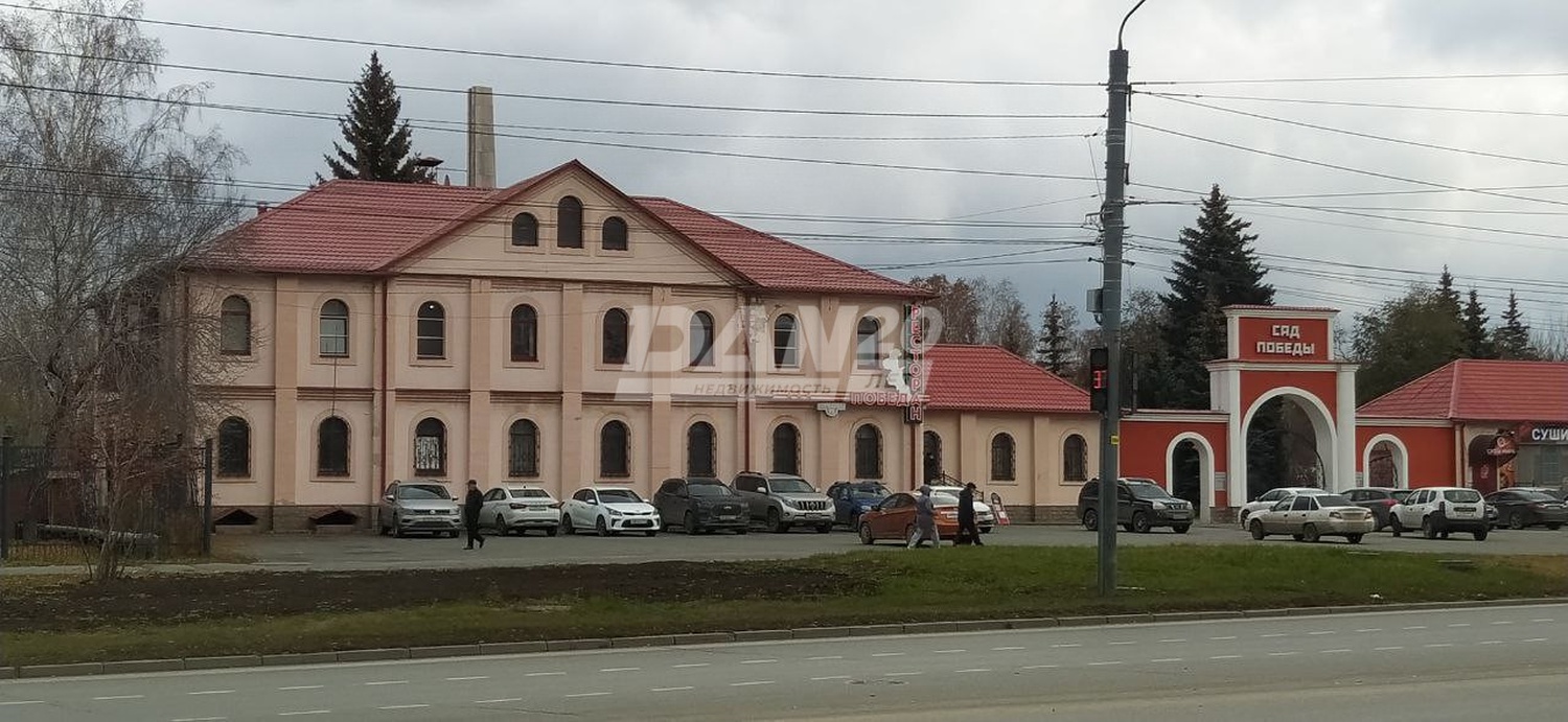 Помещение свободного назначения 587,8 м²