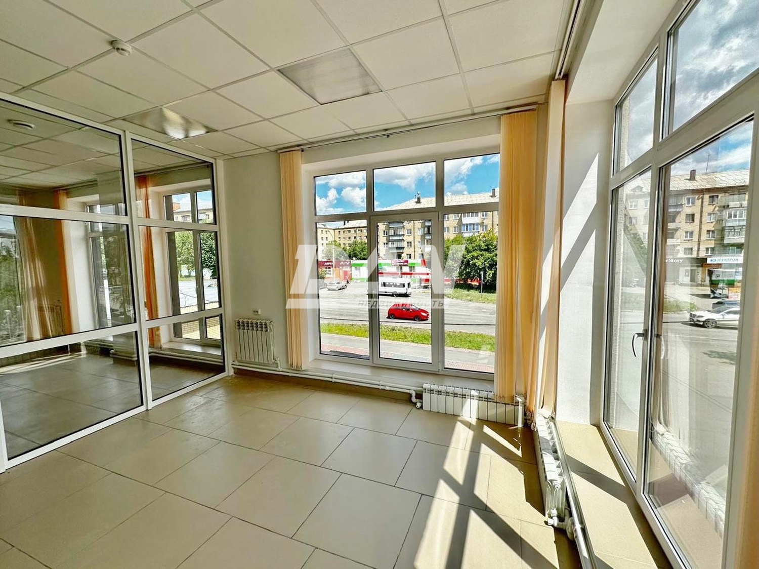 Торговая площадь 344,9 м²