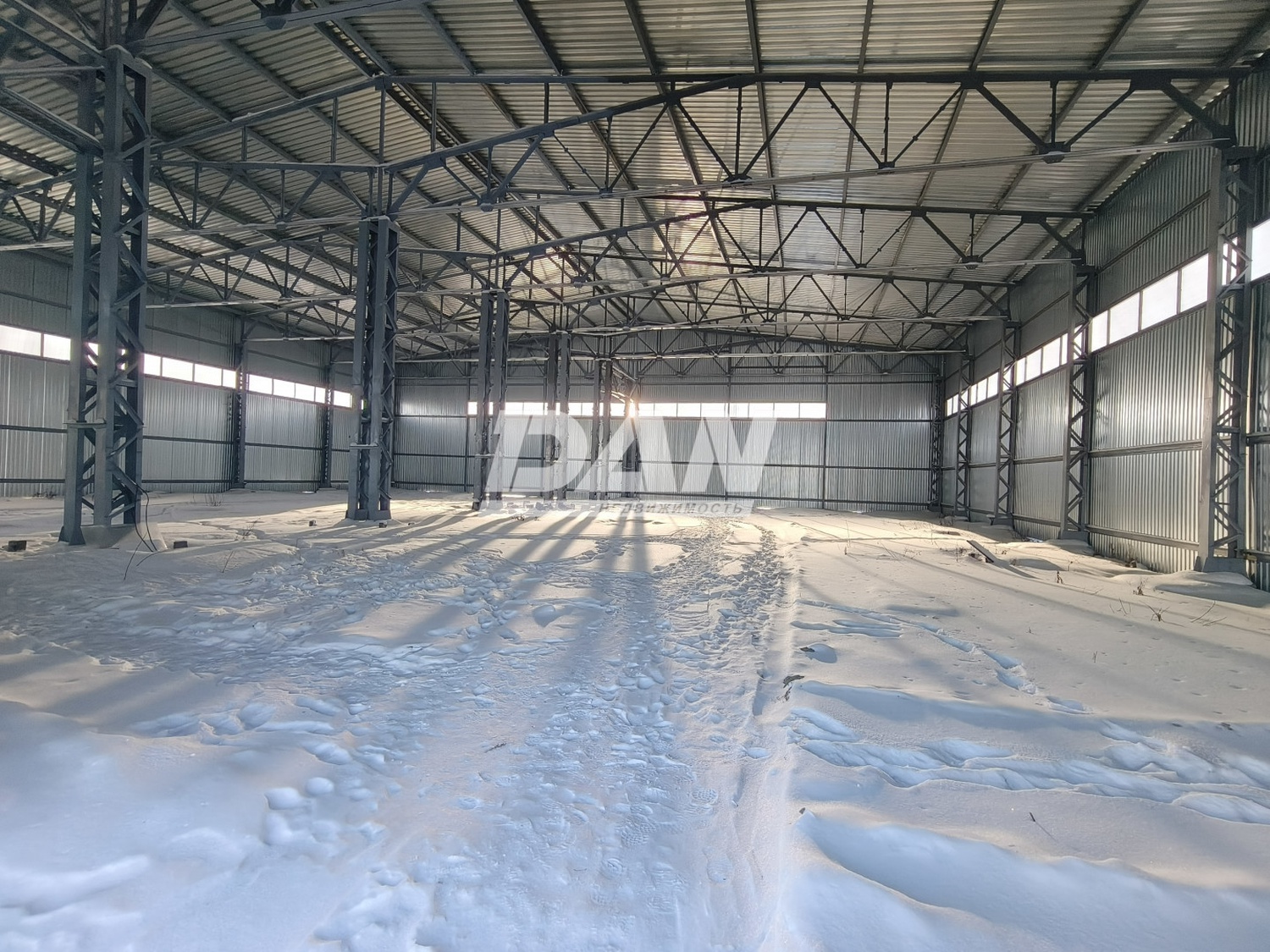 Склад 1300 м²