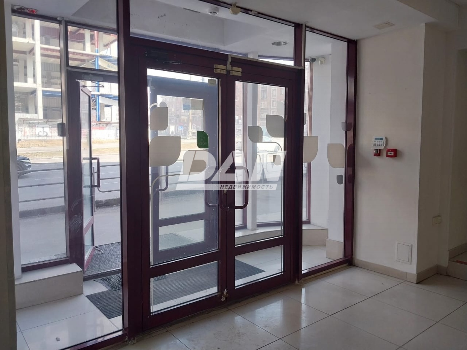 Торговое помещение 244,6 м²