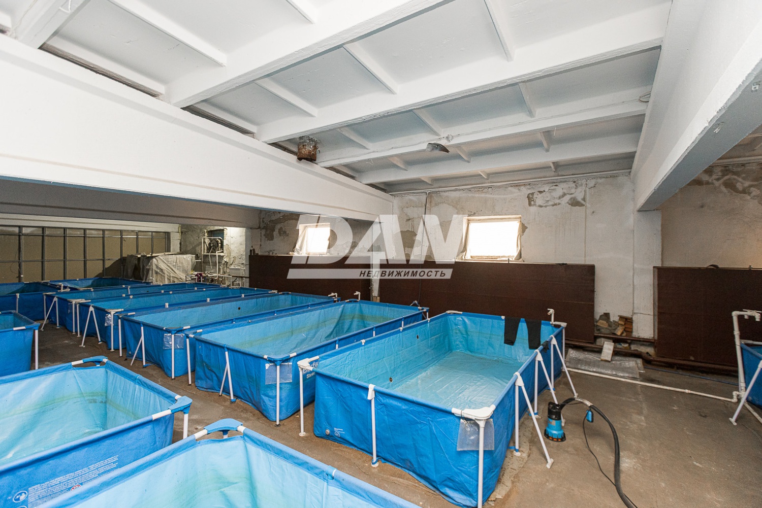 Производственное помещение 413 м²