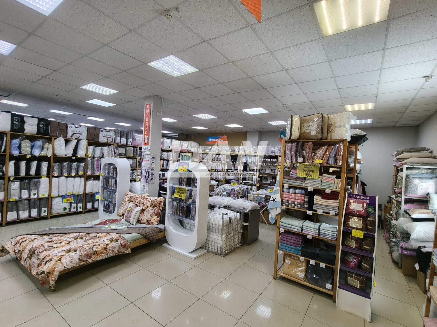 Торговое помещение 100 м²