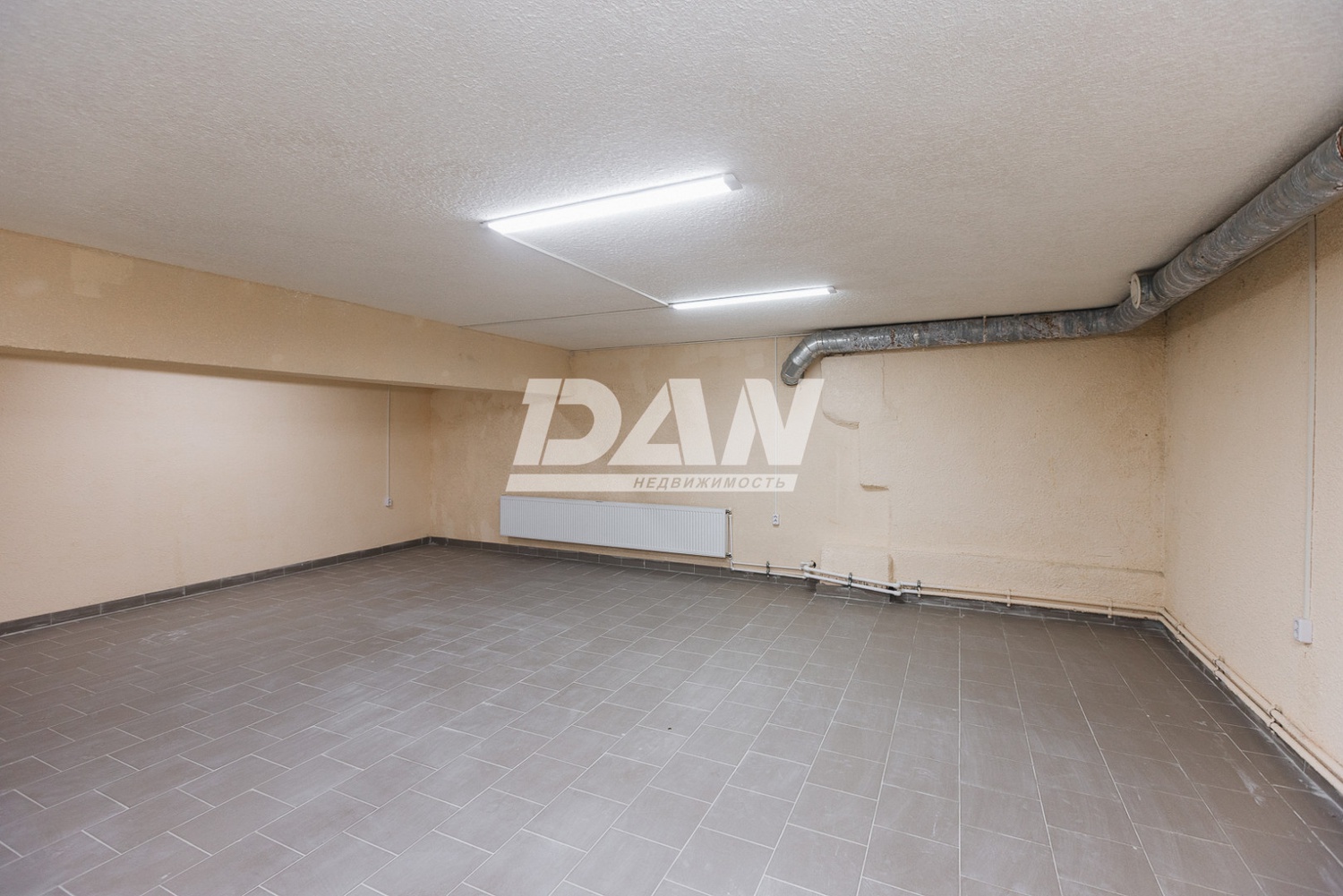 Помещение свободного назначения 610 м²