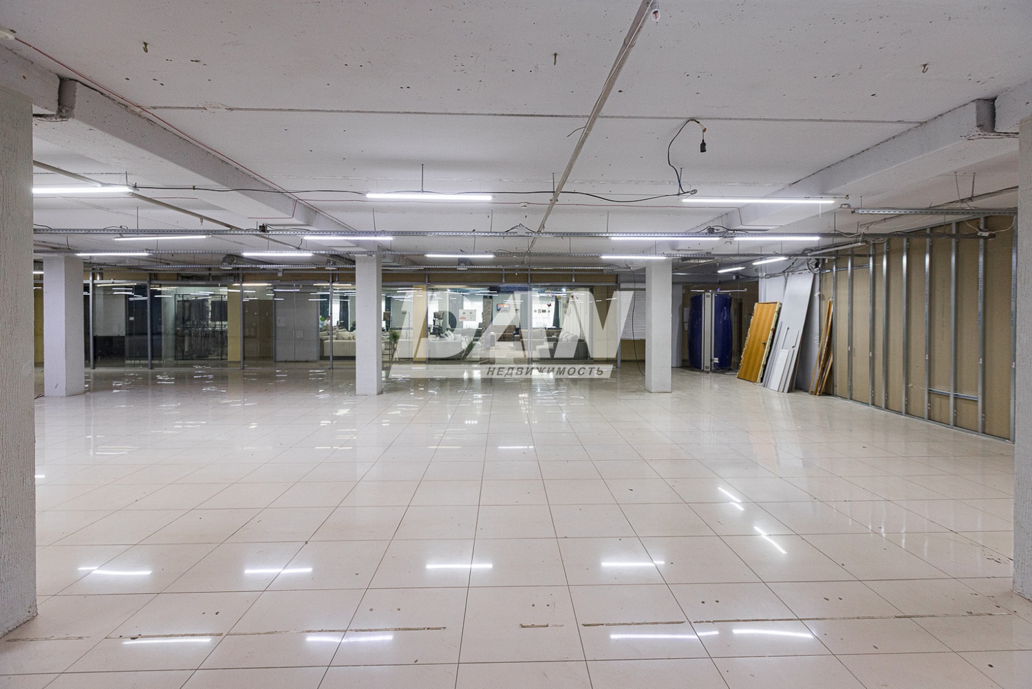 Помещение свободного назначения 780 м²