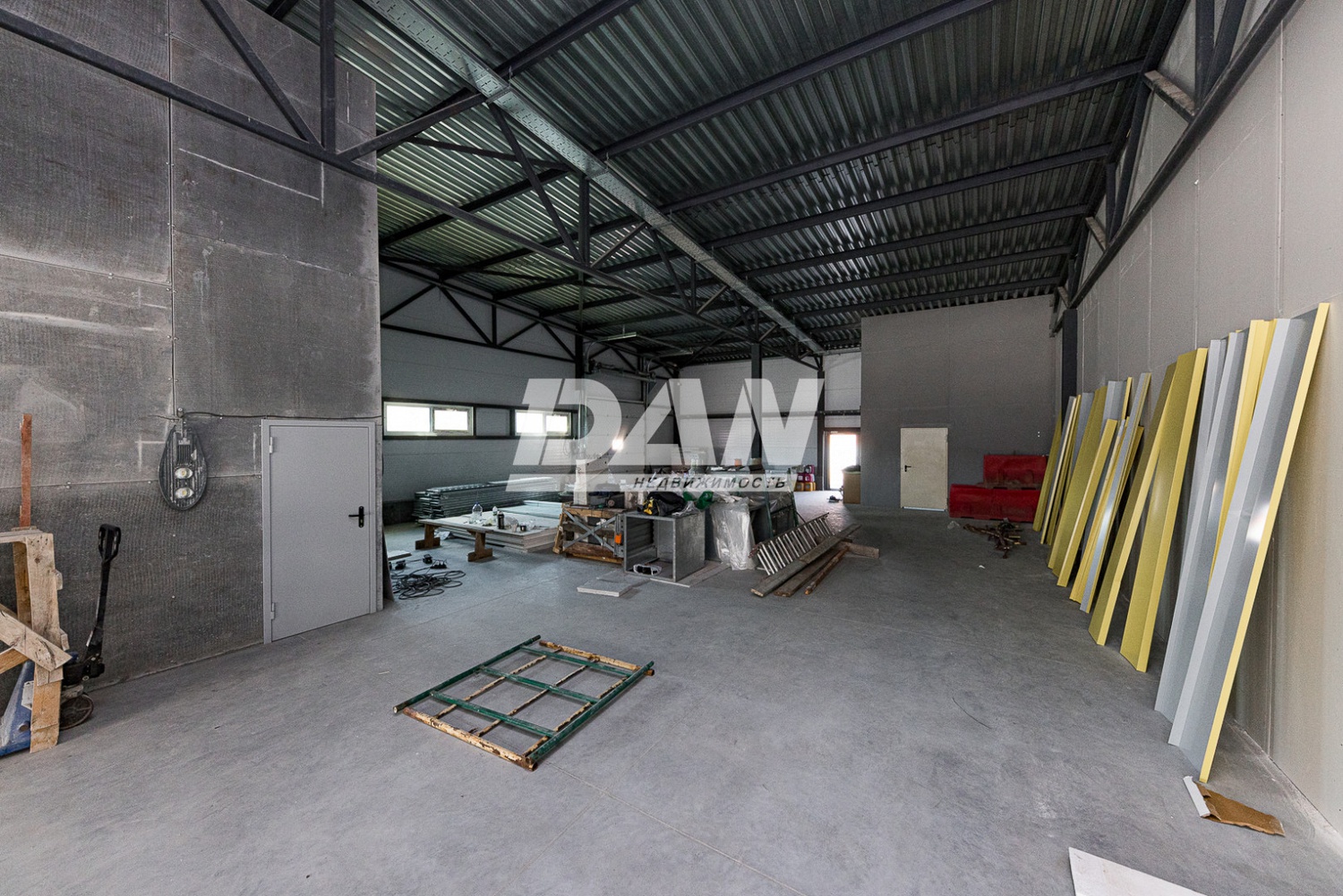 Торговое помещение 335 м²