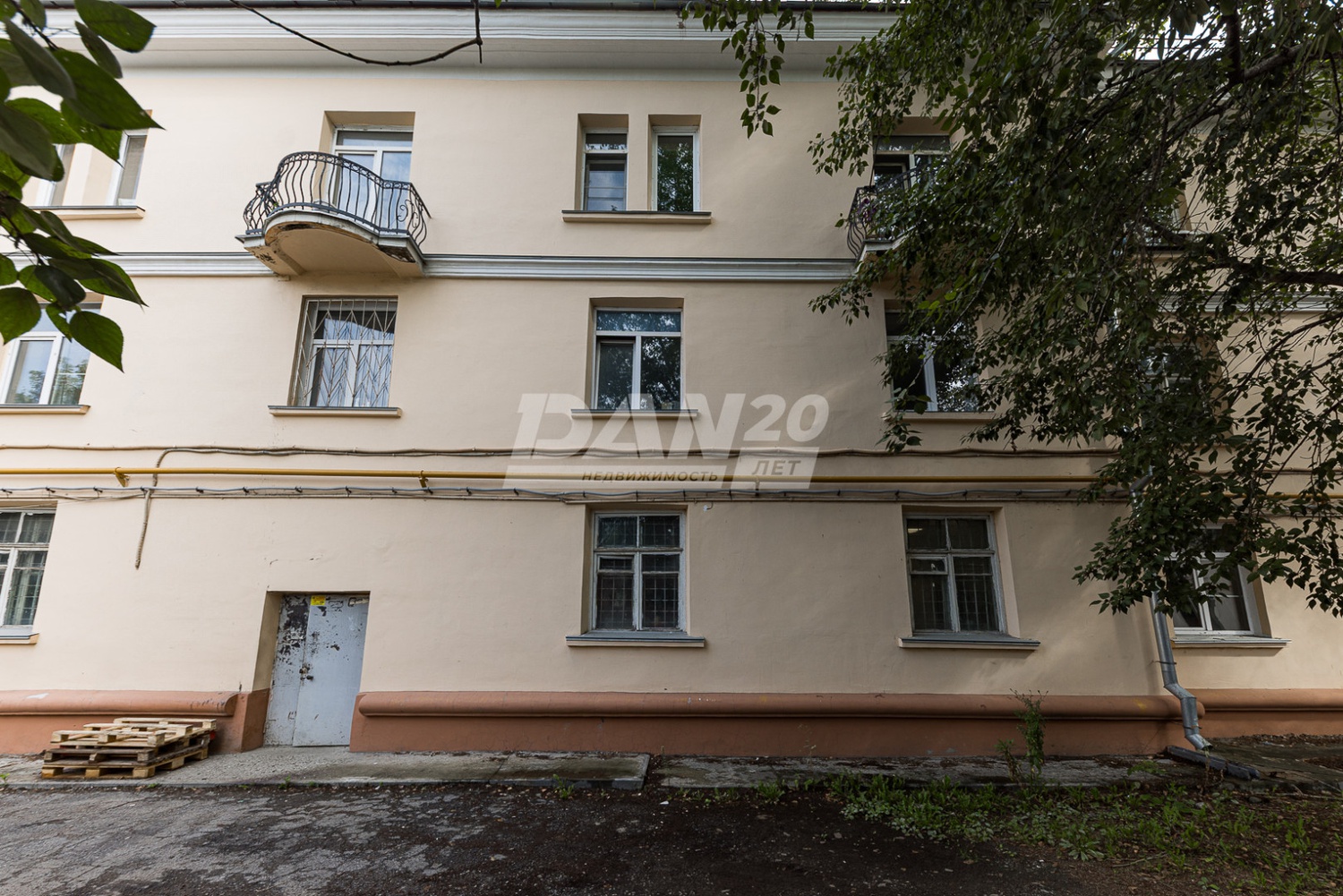 Помещение свободного назначения 353 м²