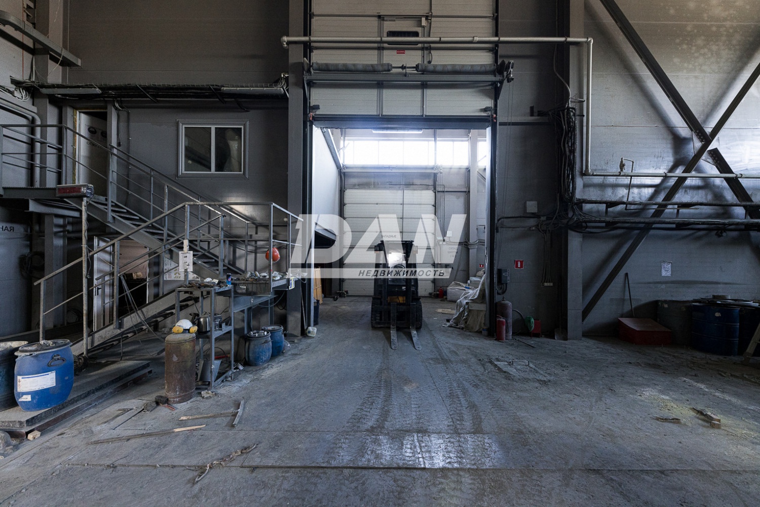 Производственное помещение 990 м²