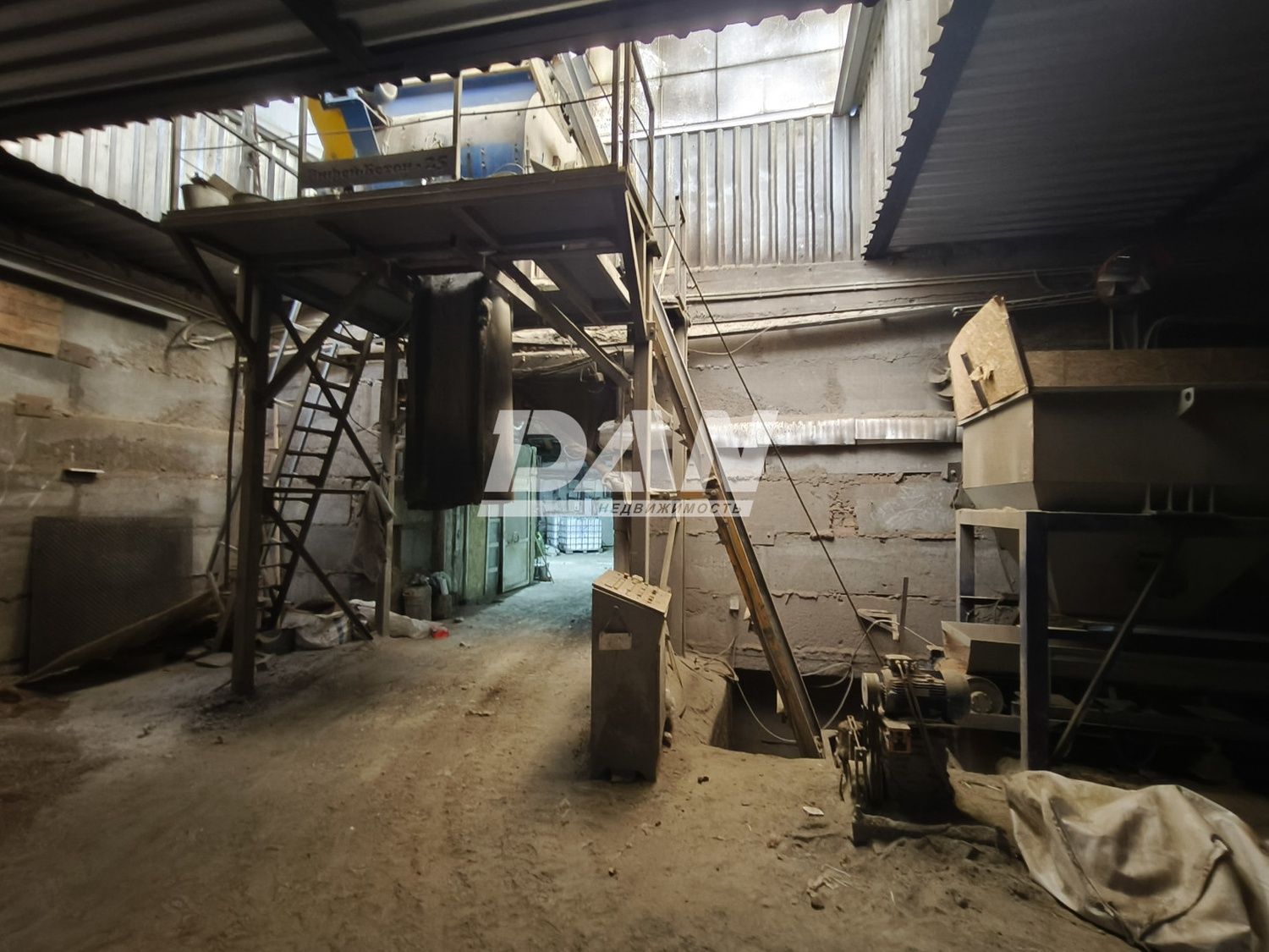 Производственное помещение 1627 м²