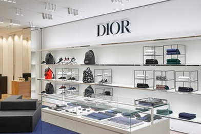 Christian Dior дебютирует с новым форматом и открывает монобренд в Москве
