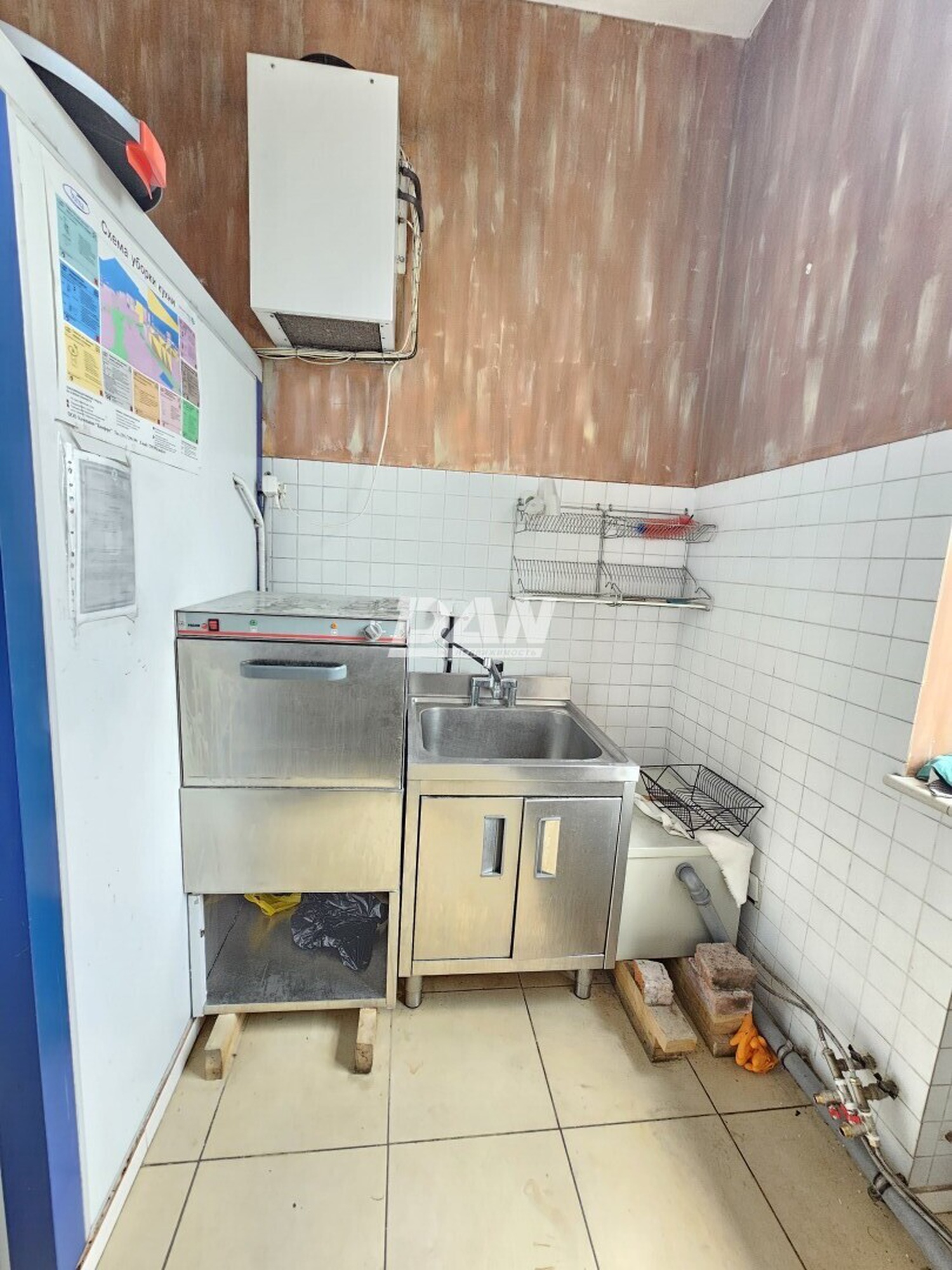 Торговое помещение 1439,5 м²