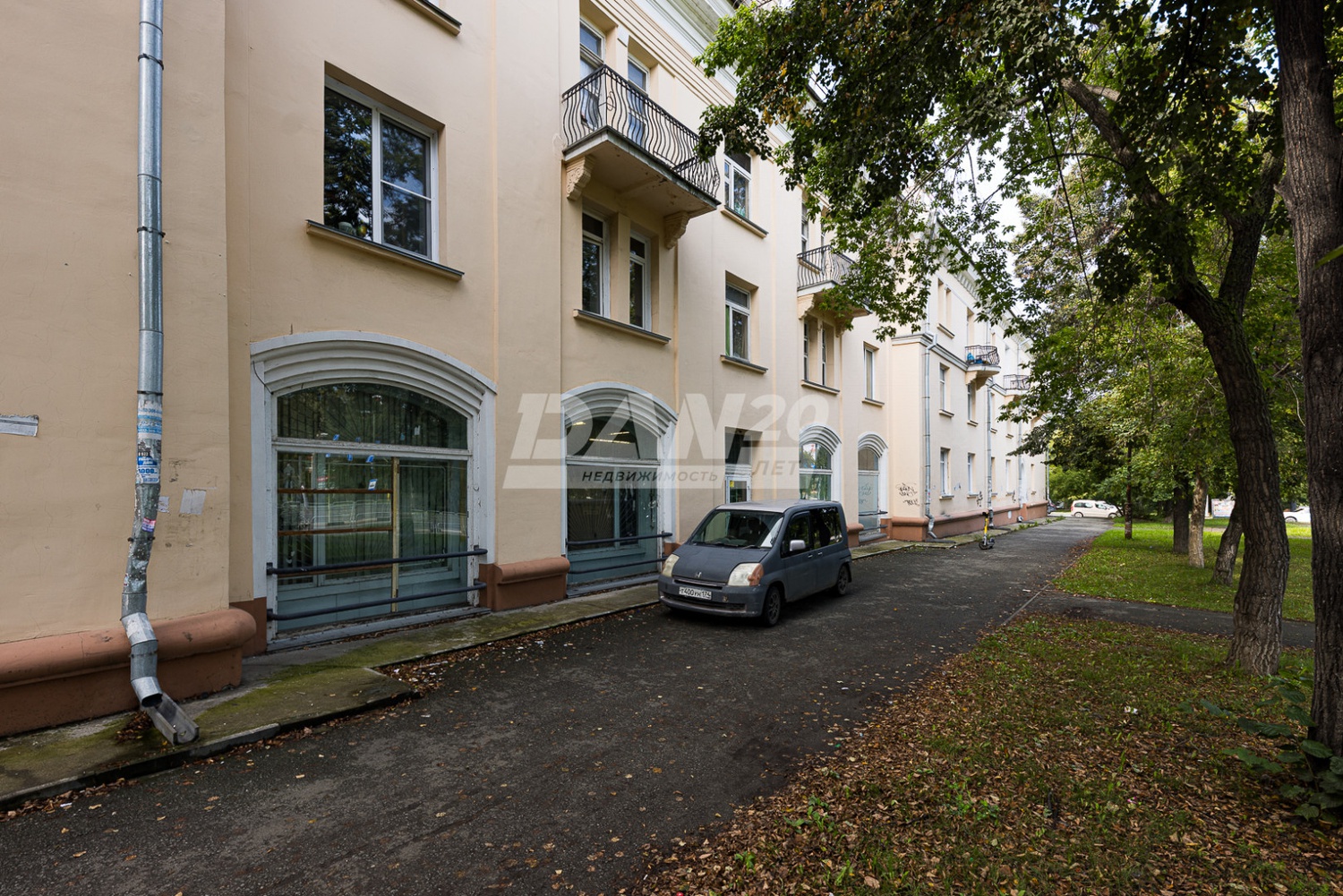Помещение свободного назначения 353 м²