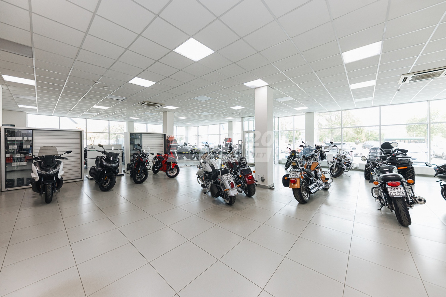 Торговое помещение 450 м²