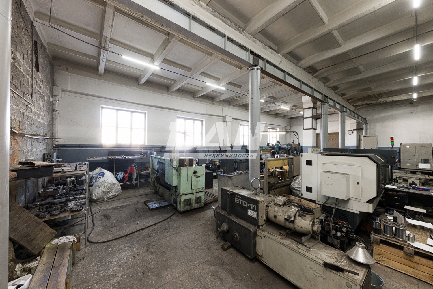 Производственное помещение 1301 м²